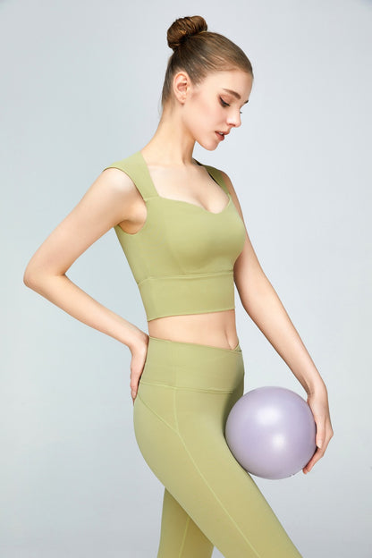 Sweat Absorbing Sleeveless Sports Bra