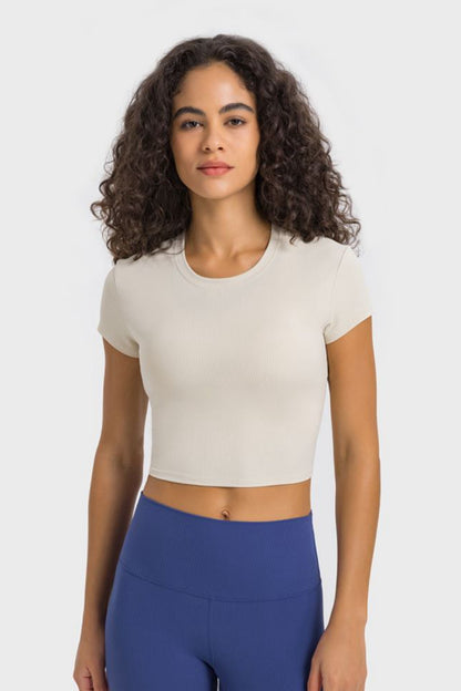 Round Neck Short Sleeve Cropped Sports T-Shirt