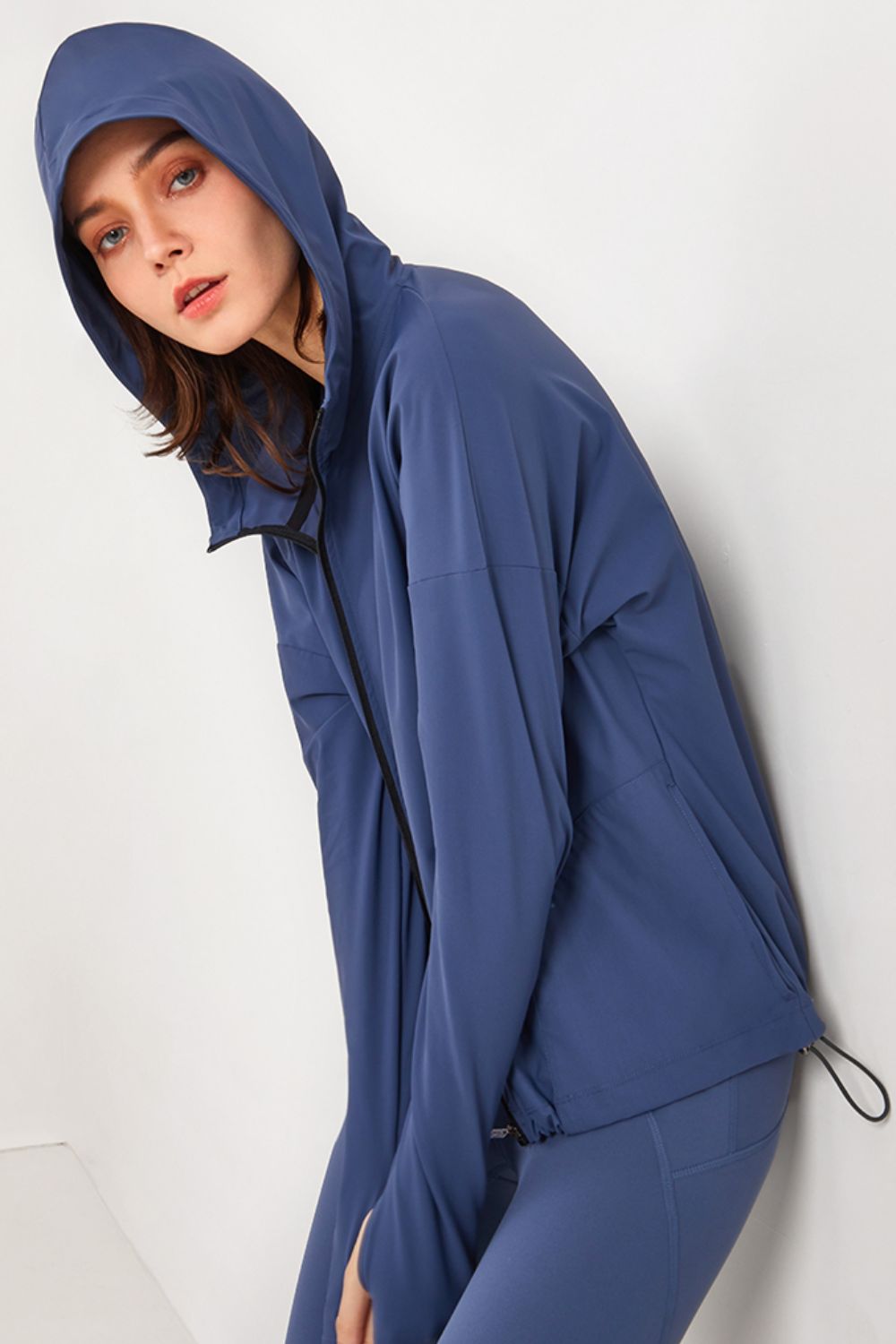 Thumbhole Sleeve Hooded Sports Jacket