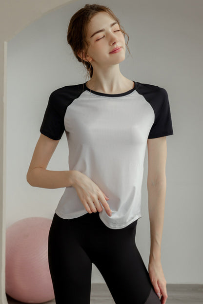 Round Neck Short Raglan Sleeve T-Shirt